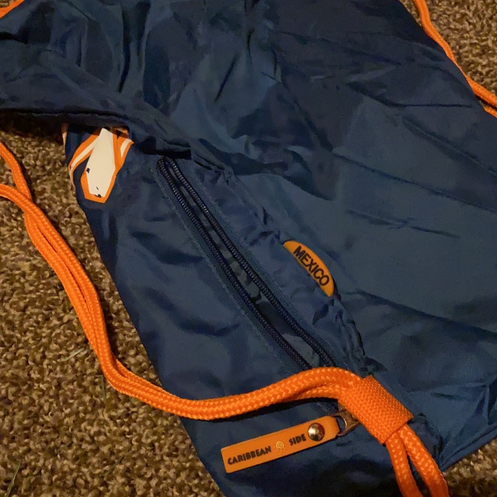 Drawstring bag - Picture 4 of 5